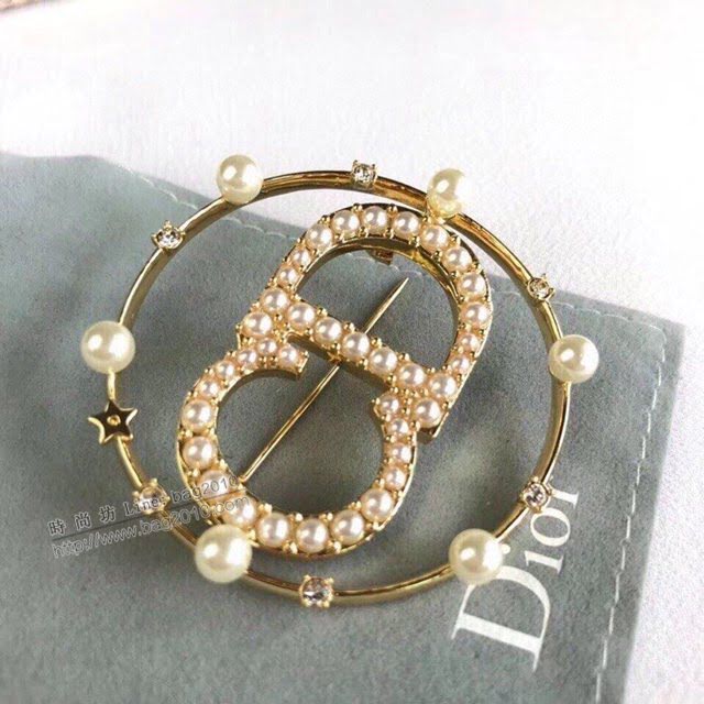 Dior飾品 迪奧經典熱銷款CD字母珍珠胸針  zgd1394